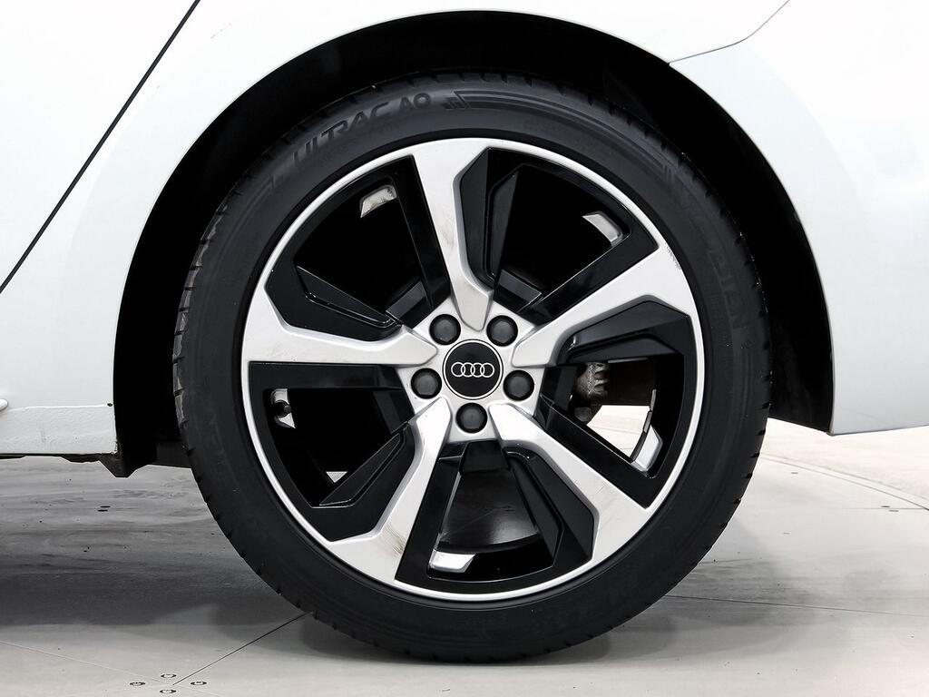 Audi A1 Sportback Adrenalin 30 TFSI 81kW S tron 11