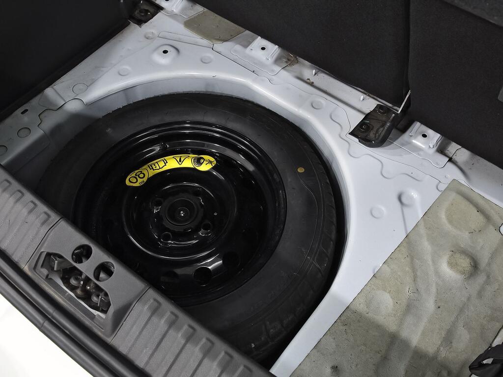 Ford Ka 1.2 Ti-VCT 51kW Essential 28