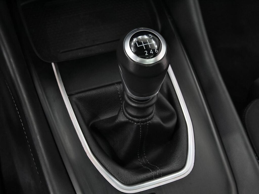 Nissan Qashqai DIG-T 103kW N-Connecta 32