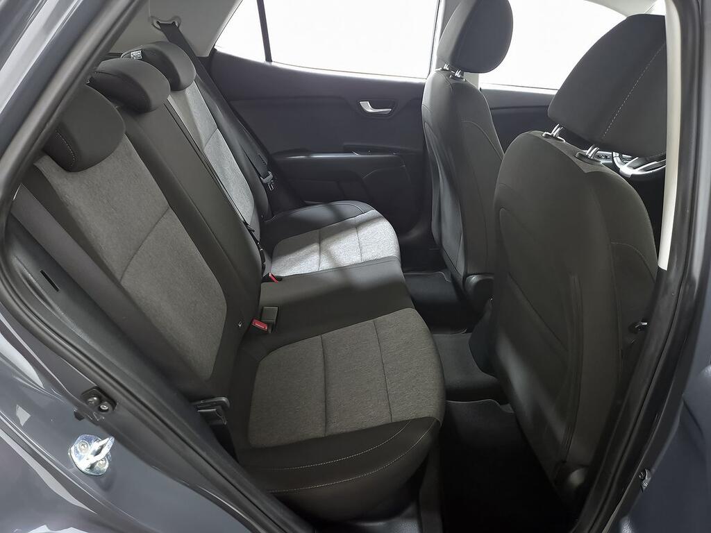 Kia Stonic 1.0 T-GDi 74kW (100CV) MHEV iMT Concept 8