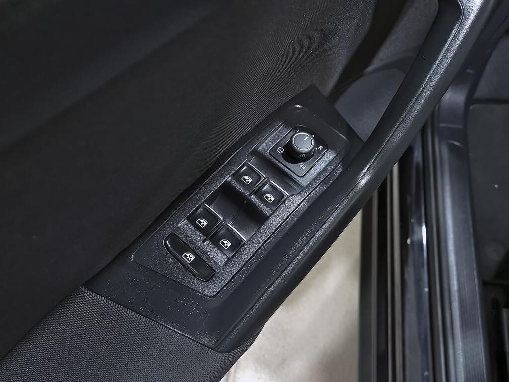 Volkswagen T-Roc Advance R-Line 1.0 TSI 81kW (110CV) 11