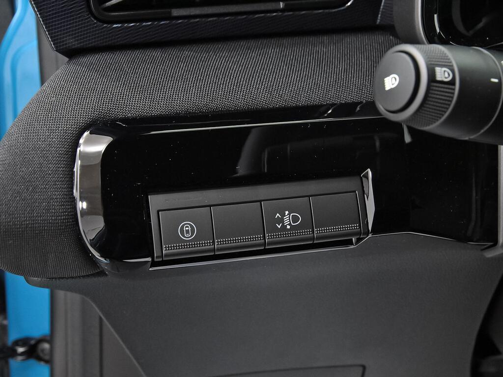 Nissan Micra Standard Range 4x2 N-Connecta 13