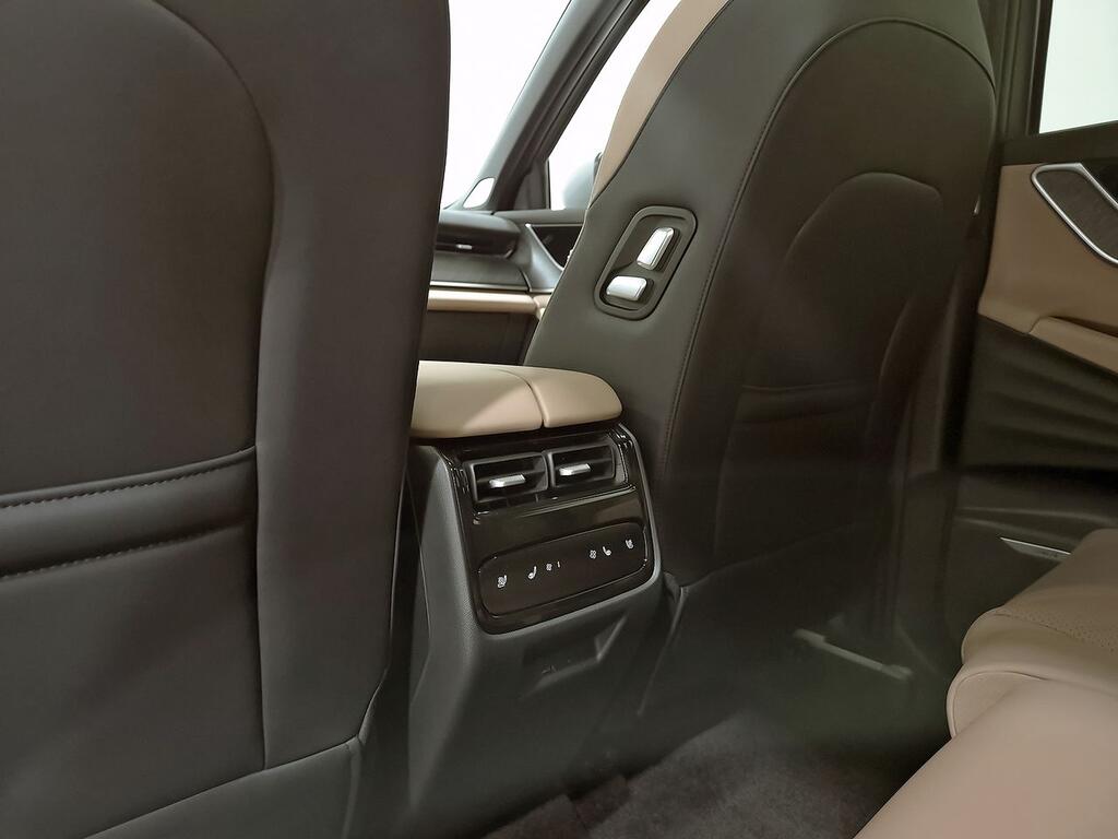 Ebro S900 PHEV 1.5 TGDI 3DHT 4X4 Luxury 33