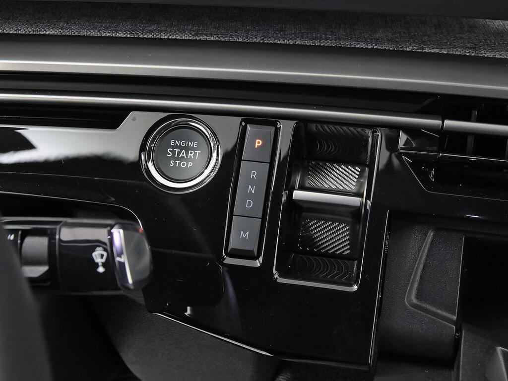 Peugeot 3008 Hybrid 1.2 100KW Allure eDCS6 21