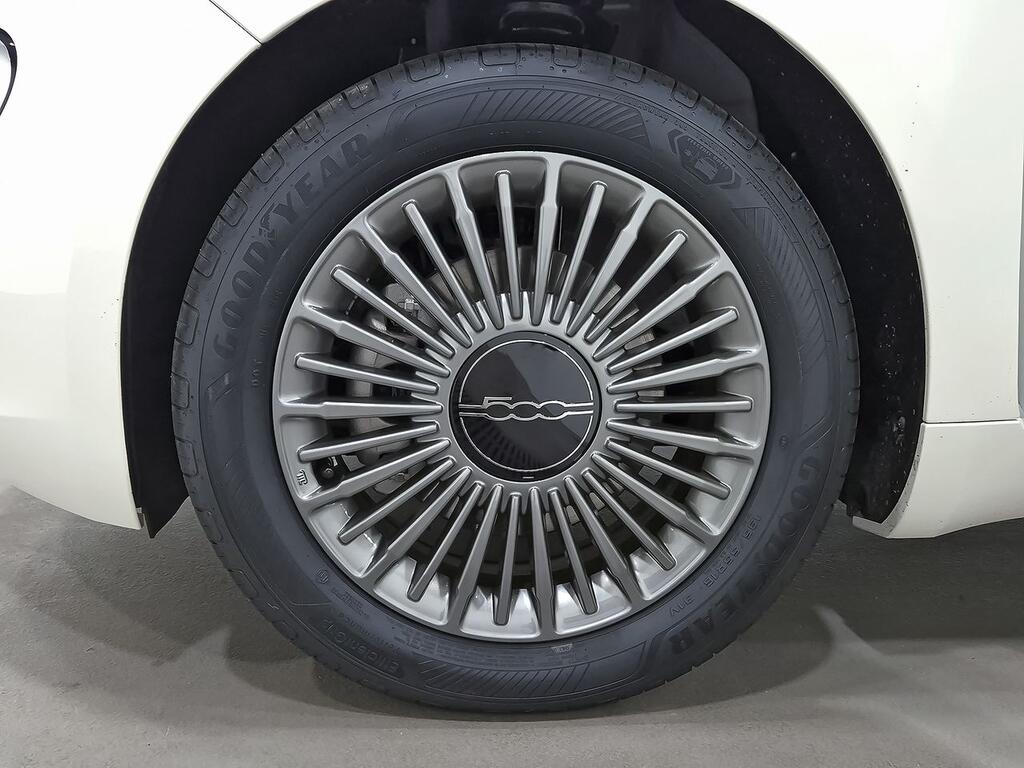 Fiat 500 TORINO 1.0 Hybrid 48kW (65cv) 11