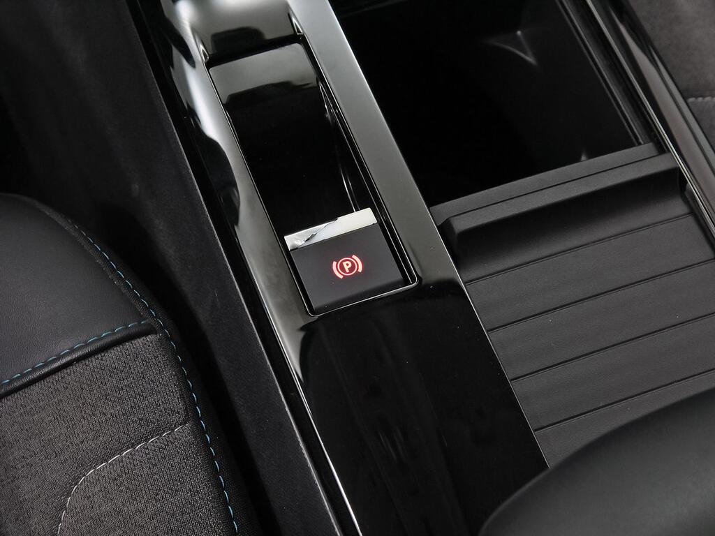 Citroën C4 BlueHDi 130 S&S EAT8 Feel Pack 28