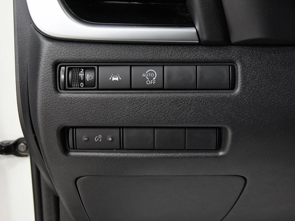 Nissan Qashqai DIG-T 103kW N-Connecta 13