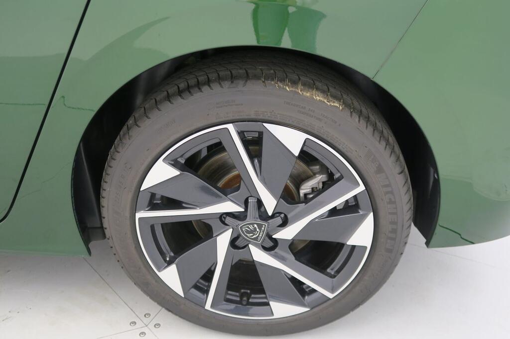 Peugeot 308 5P Active Hybrid 180 eEAT8 23