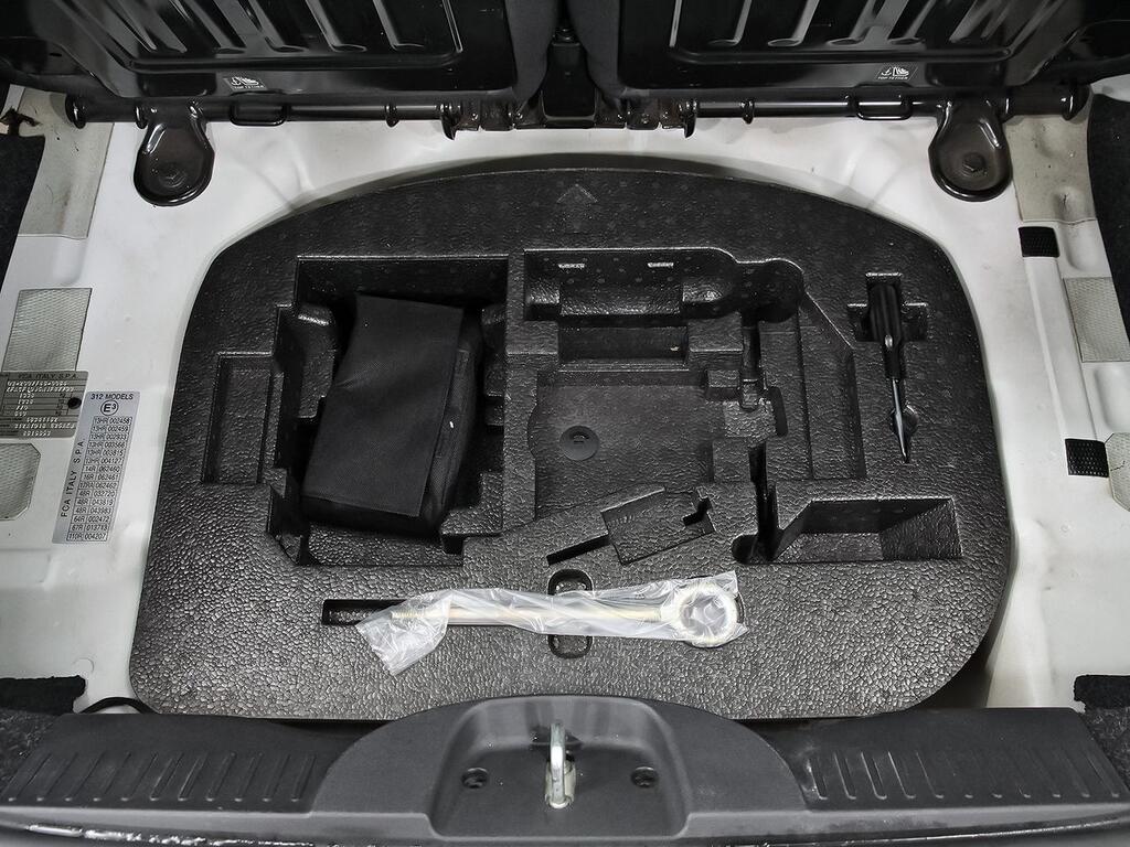 Fiat 500 Sport 1.0 Hybrid 51KW (70 CV) 32