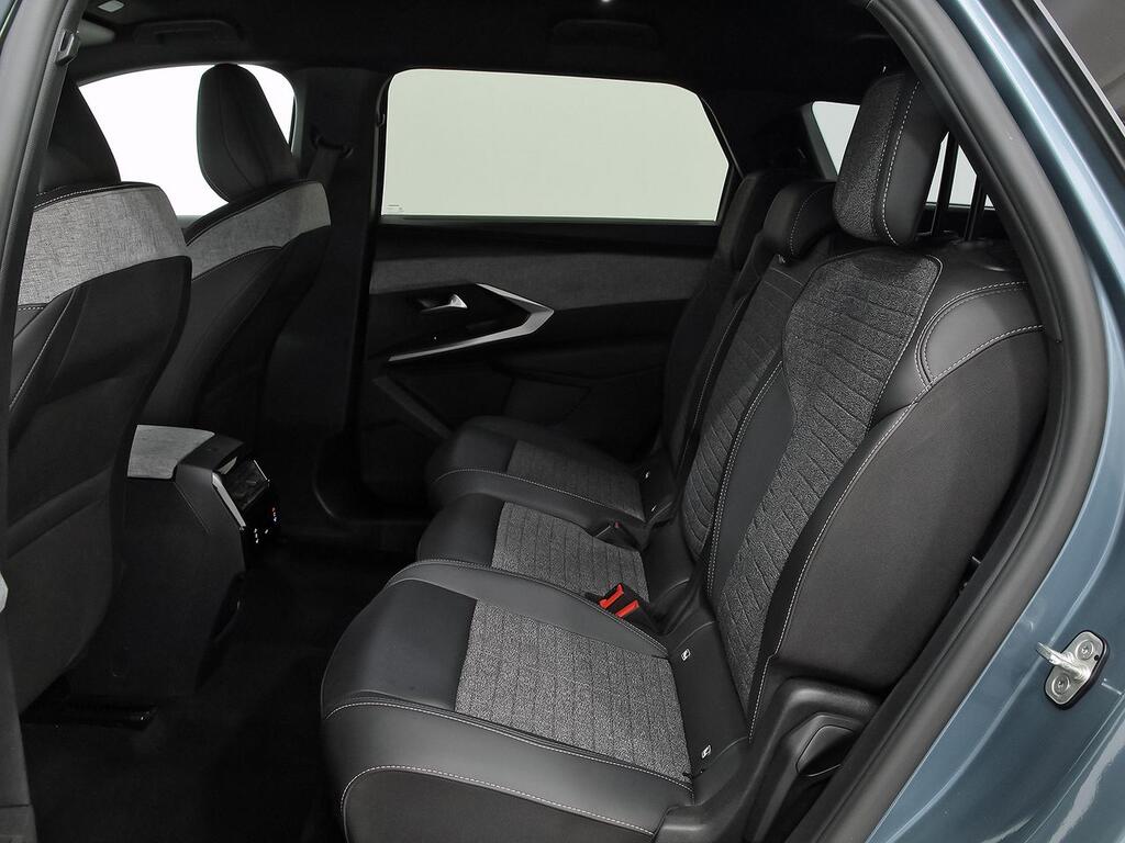 Peugeot 5008 1.2 100KW Allure eDCS6 9