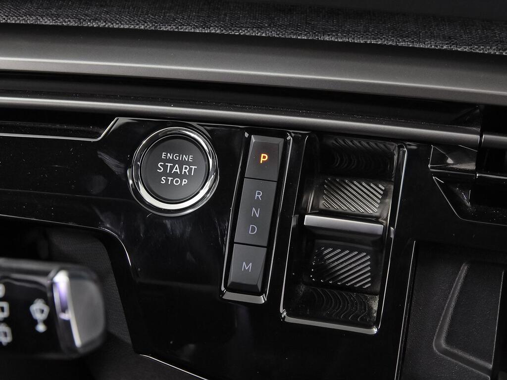 Peugeot 5008 1.2 100KW Allure eDCS6 22