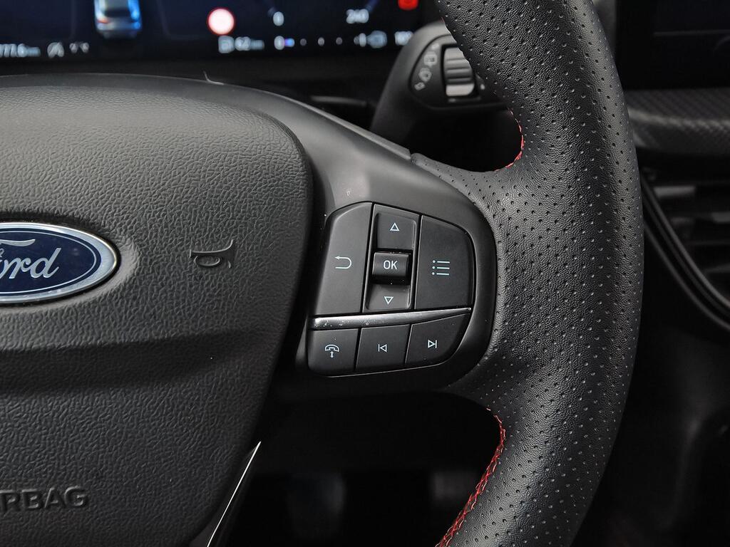 Ford Kuga ST-Line 1.5T EcoBoost 110kW (150CV) 19