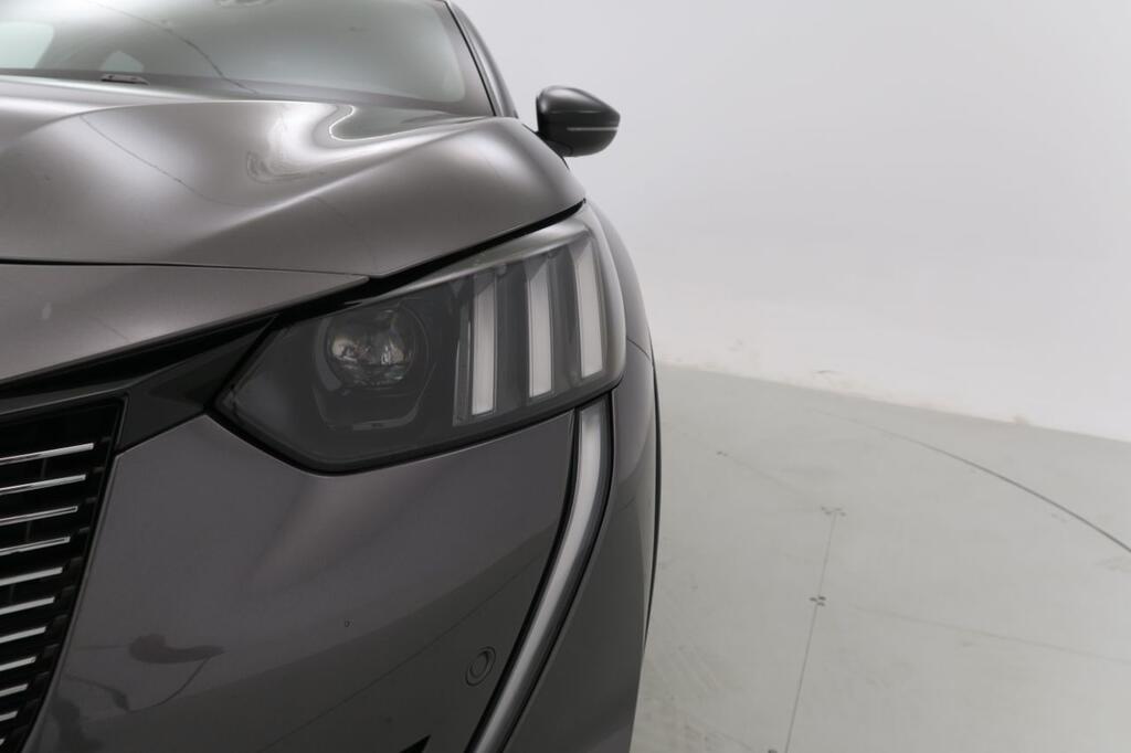 Peugeot 208 PureTech 96kW (130CV) EAT8 GT Line 21