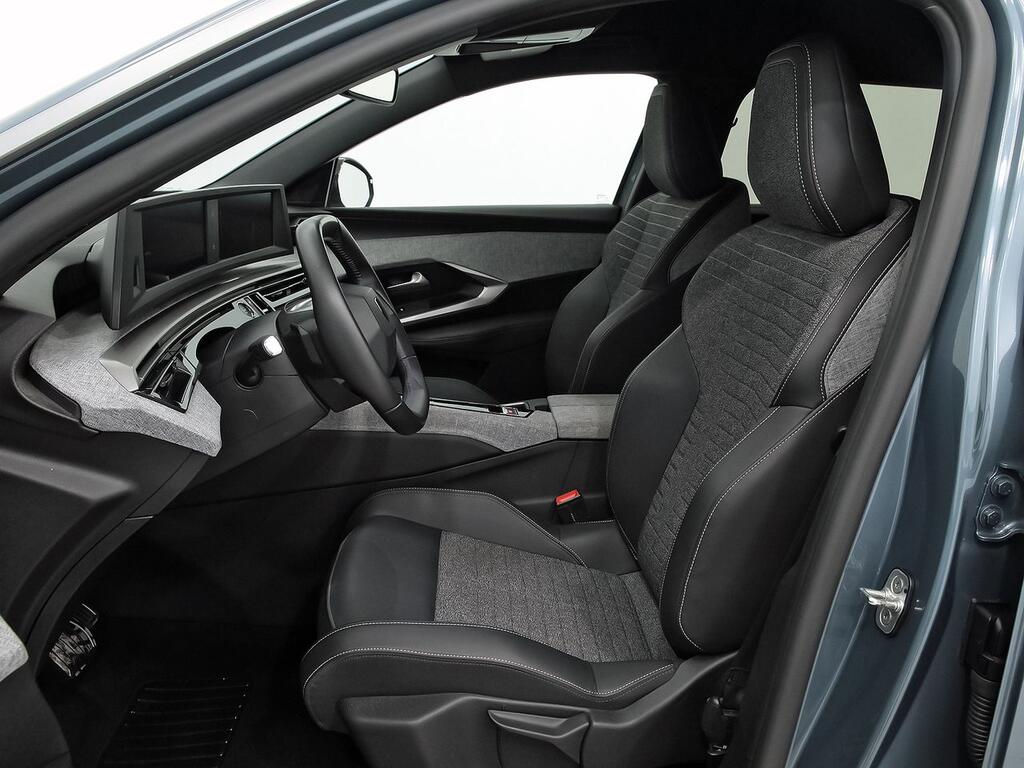 Peugeot 5008 1.2 107KW Allure eDCS6 8