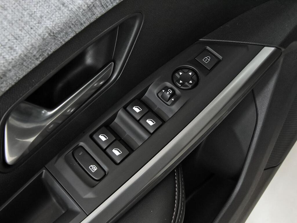 Peugeot 5008 1.2 100KW Allure eDCS6 14