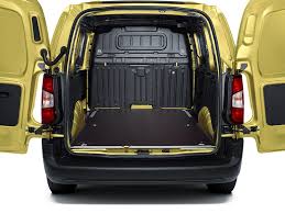 Opel Combo Cargo interior