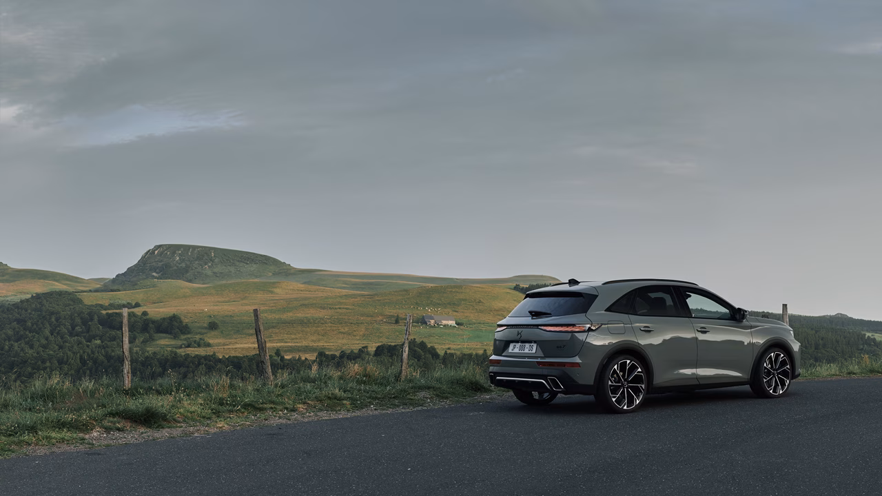 DS DS 7 exterior
