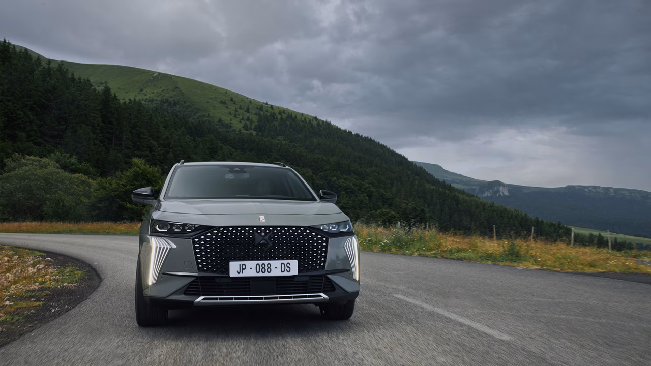 DS DS 7 exterior