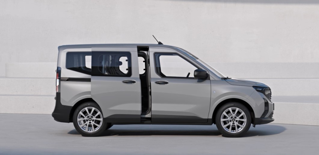 Ford Transit Courier interior