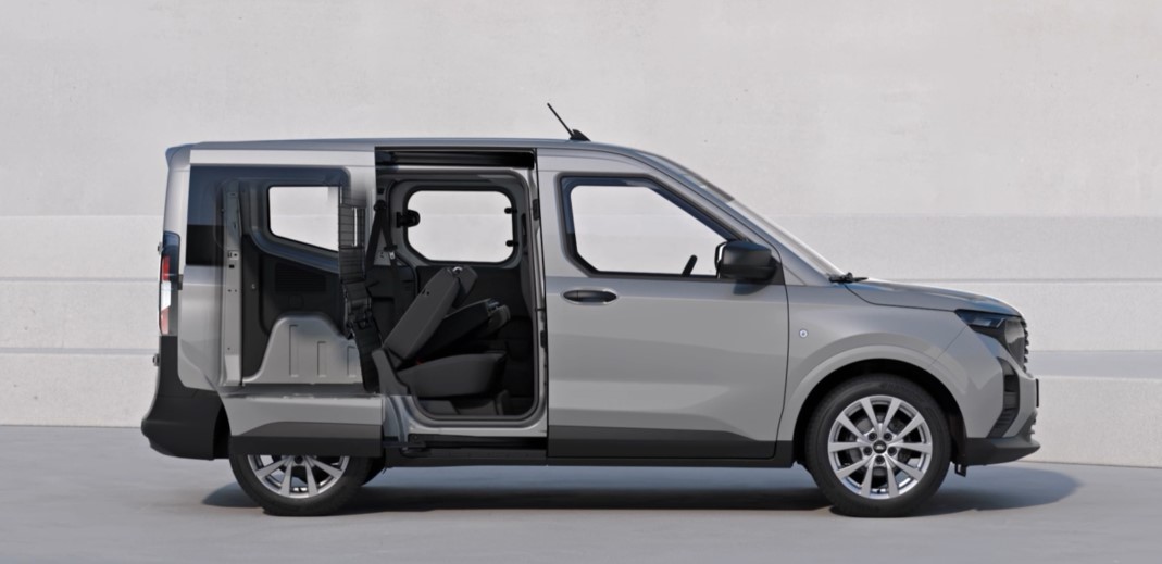 Ford Transit Courier interior