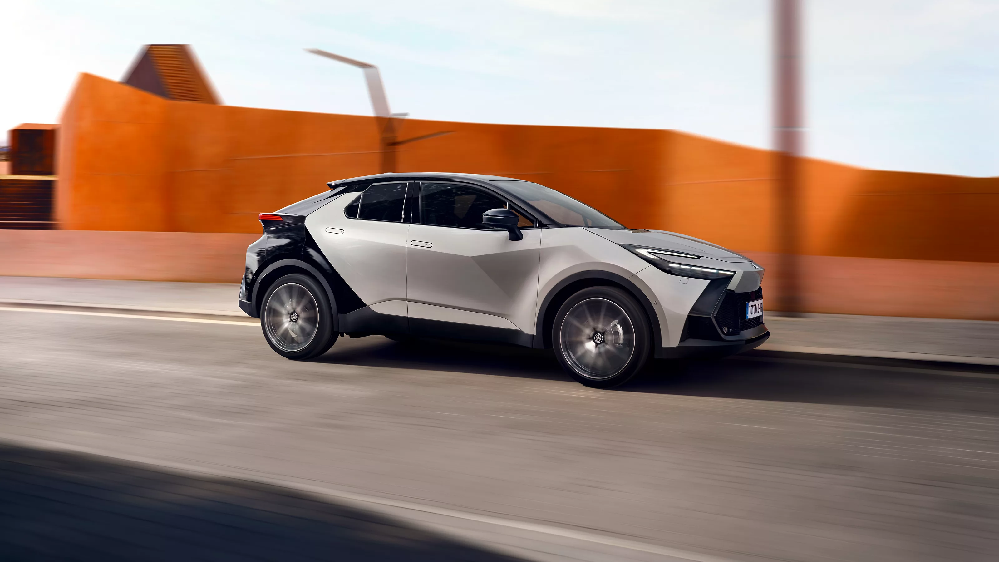 Toyota C-HR exterior